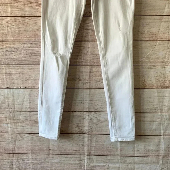 Old Navy Rockstar Slim Ankle Jeans Women’s Size 6 White Distressed Pants Stretch - Picture 3 of 12